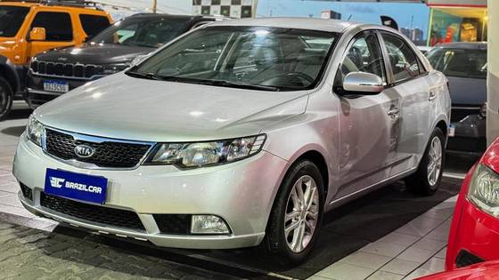 KIA CERATO 1.6 SX E.233 16V GASOLINA 4P MANUAL